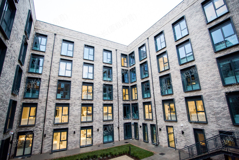 73 Princess Road East公寓