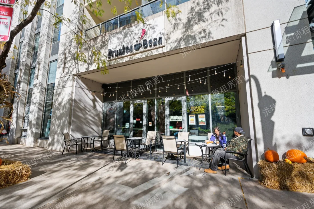 Shoreham & Tides公寓