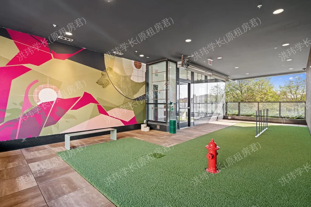 Avra West Loop公寓