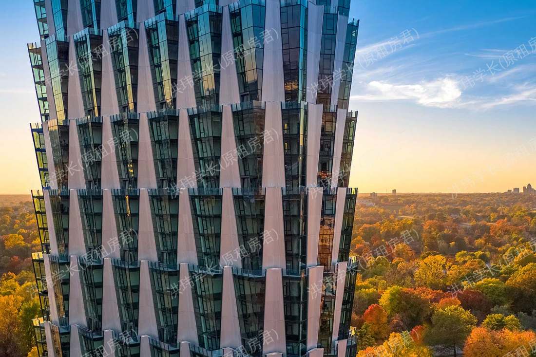 100 Above the park公寓