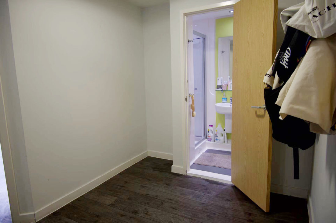 Corner House公寓