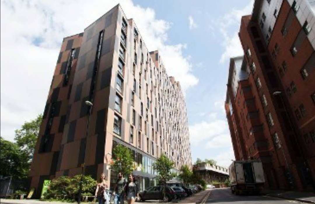 学校公寓 Piccadilly Point公寓