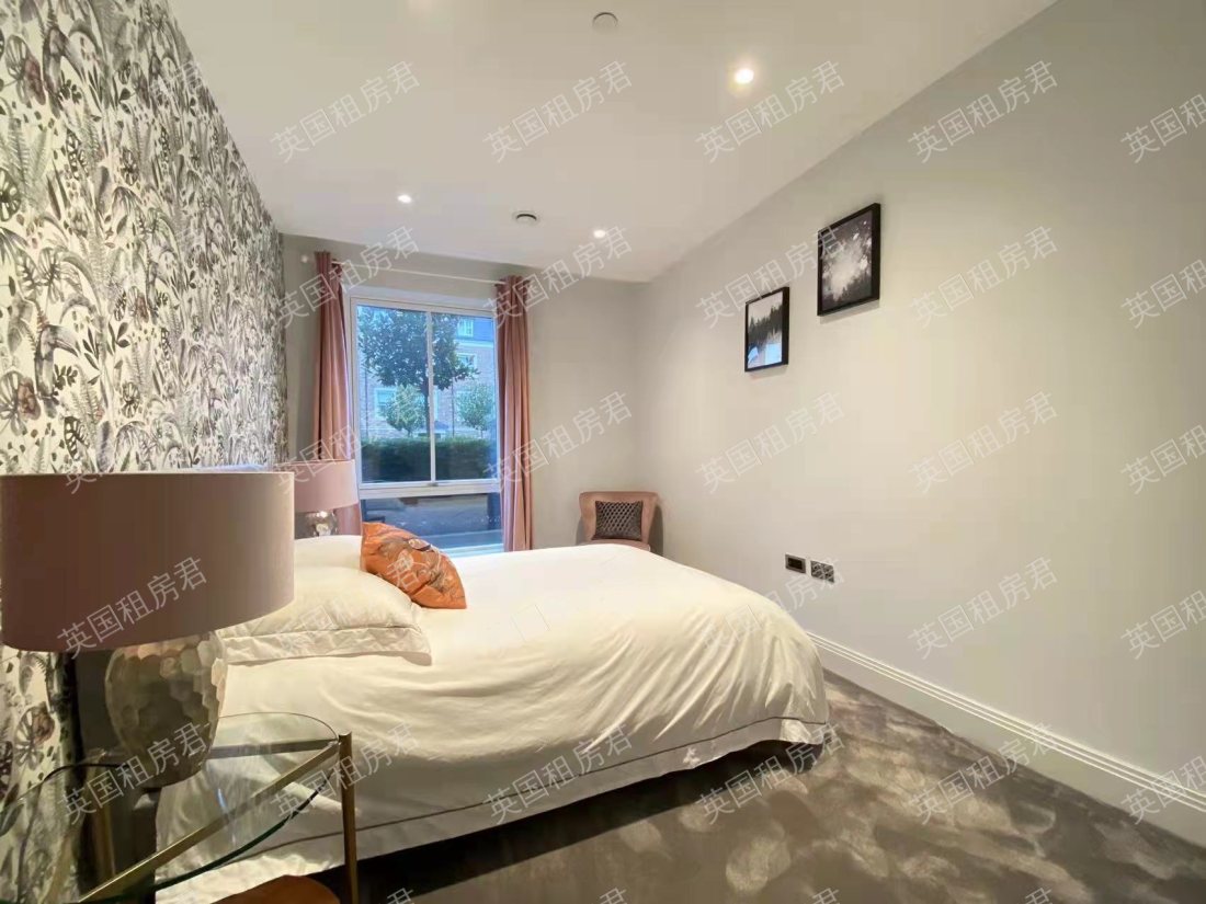 Renaissance Square Apartment公寓