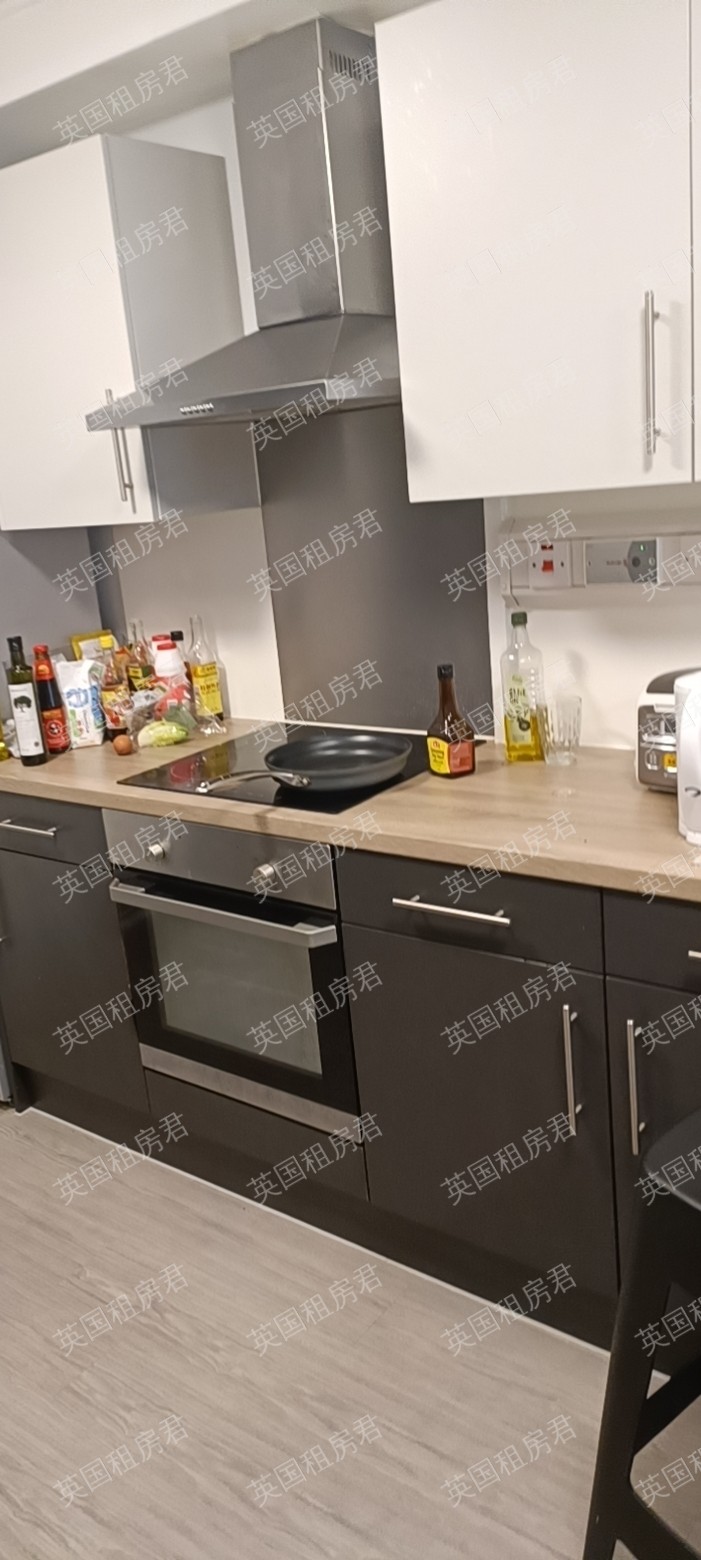 iQ Broderick House公寓