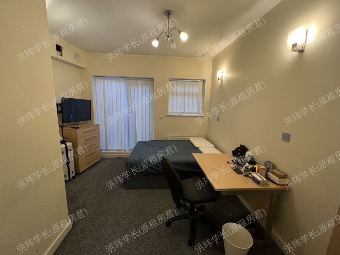 560 Caledonian Road公寓