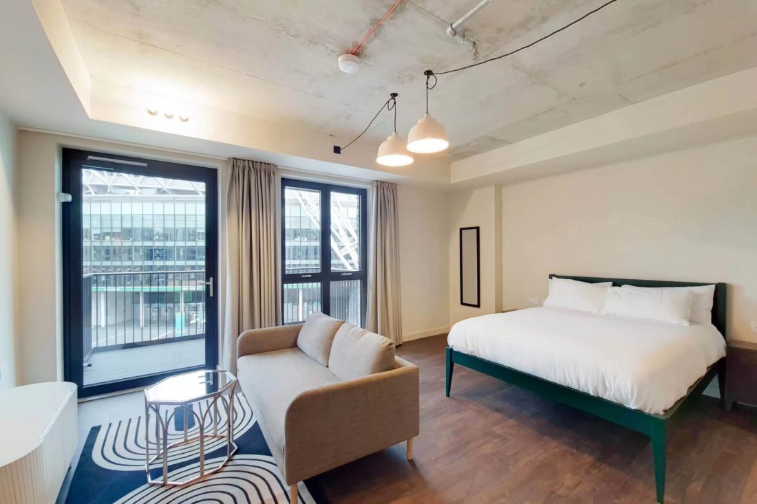 1 Atlantic Crescent, The Robinson West,公寓