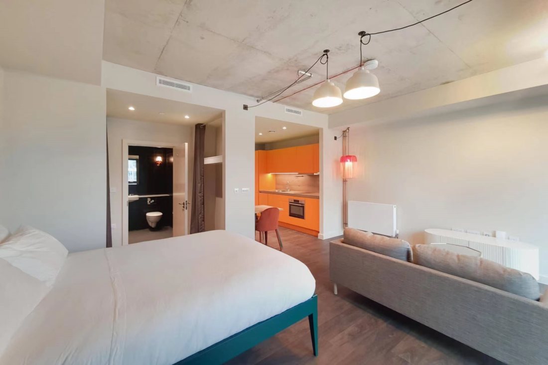 1 Atlantic Crescent, The Robinson West,公寓