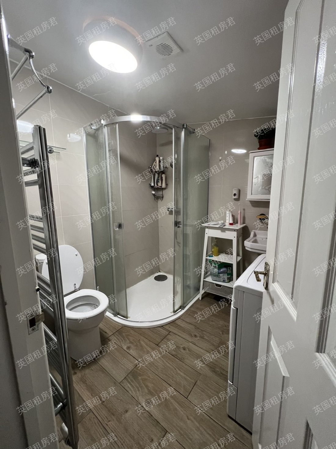 12 CLARENDON ROAD公寓