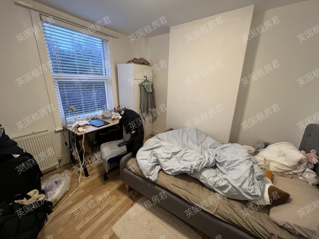 12 CLARENDON ROAD公寓