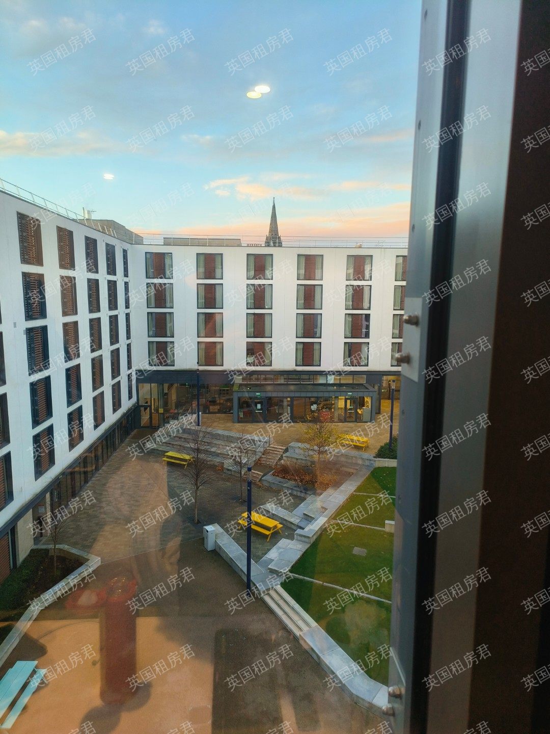 Salisbury Court公寓