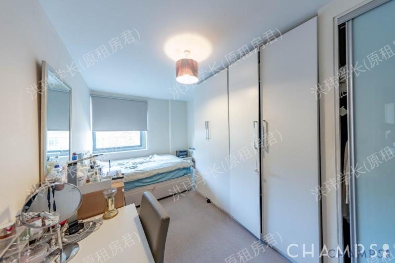 Flat 24 Poulton Court, Victoria Road, London, W3 6EJ公寓
