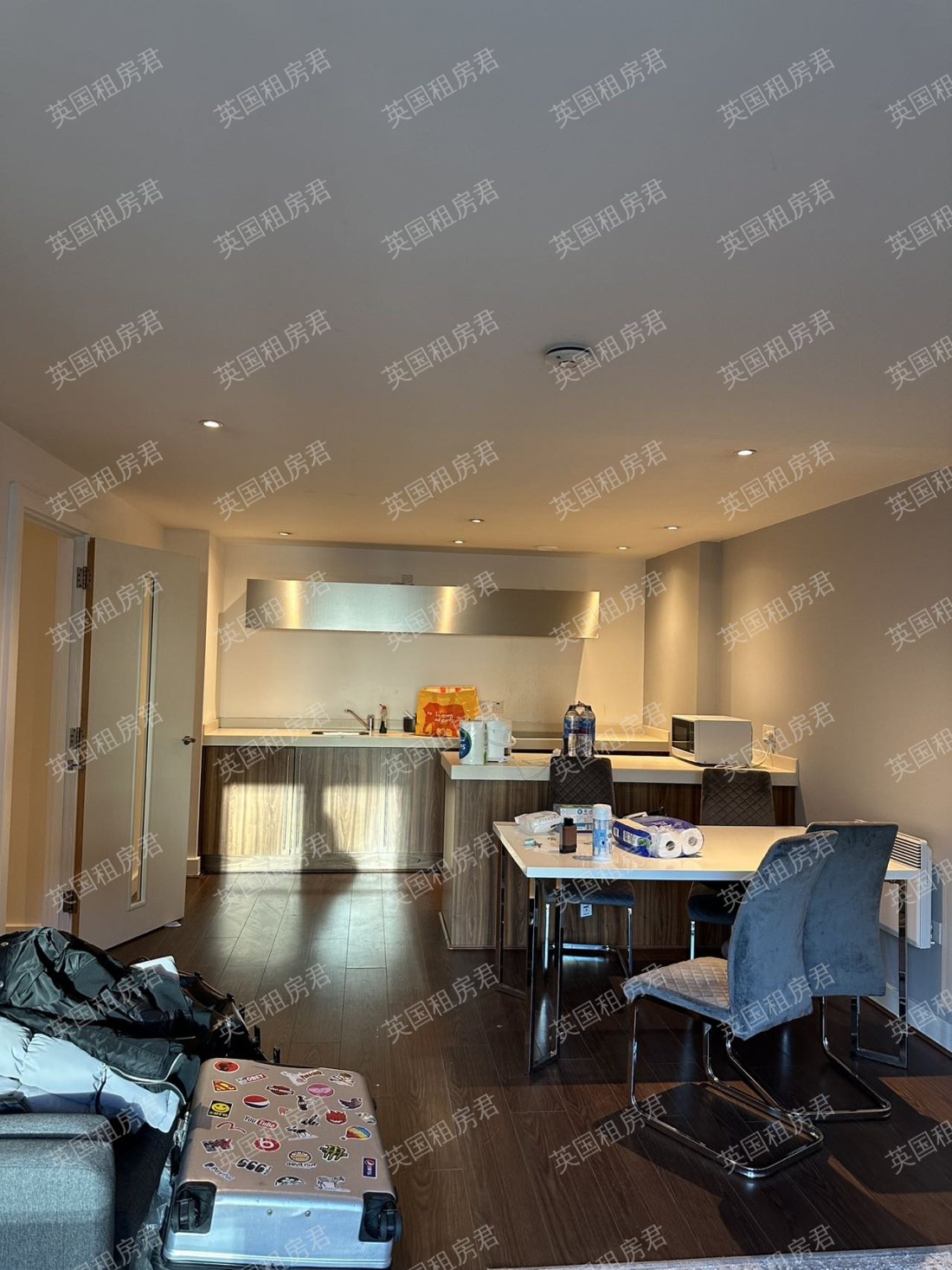 The Orion building 公寓