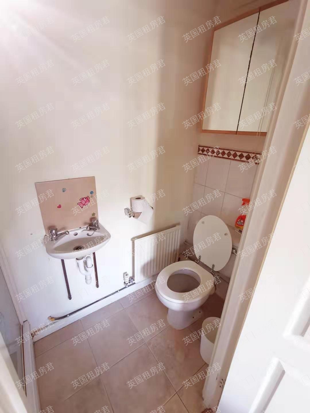 42 schooner close公寓