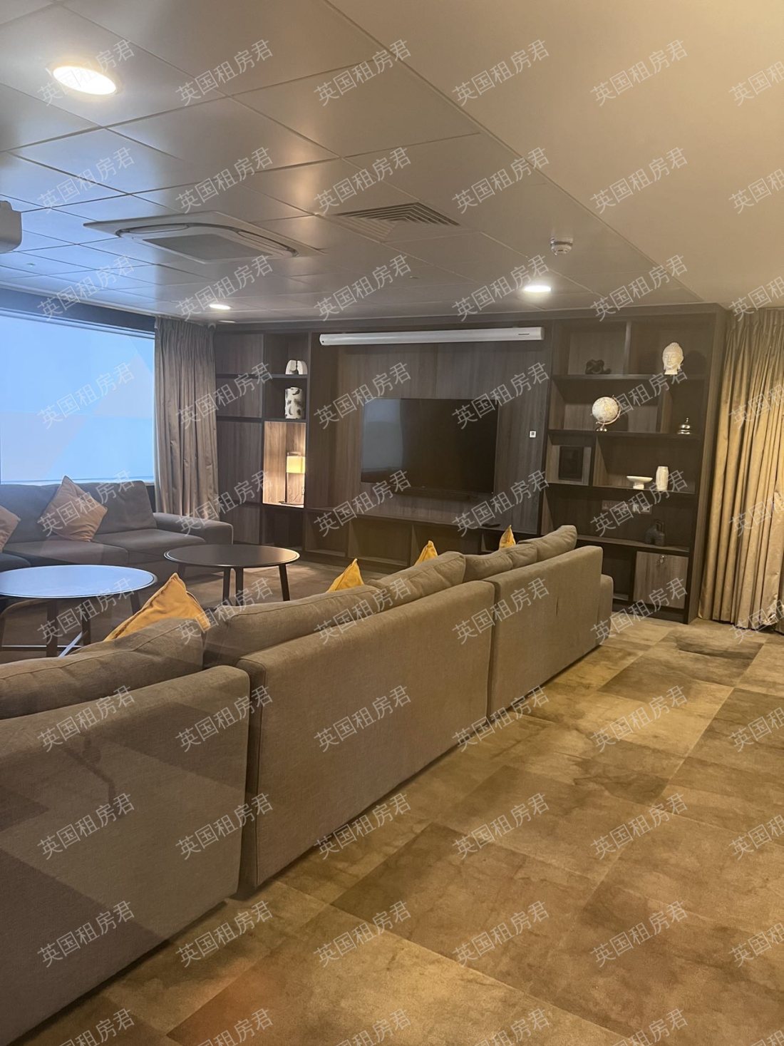 Vita First Street公寓