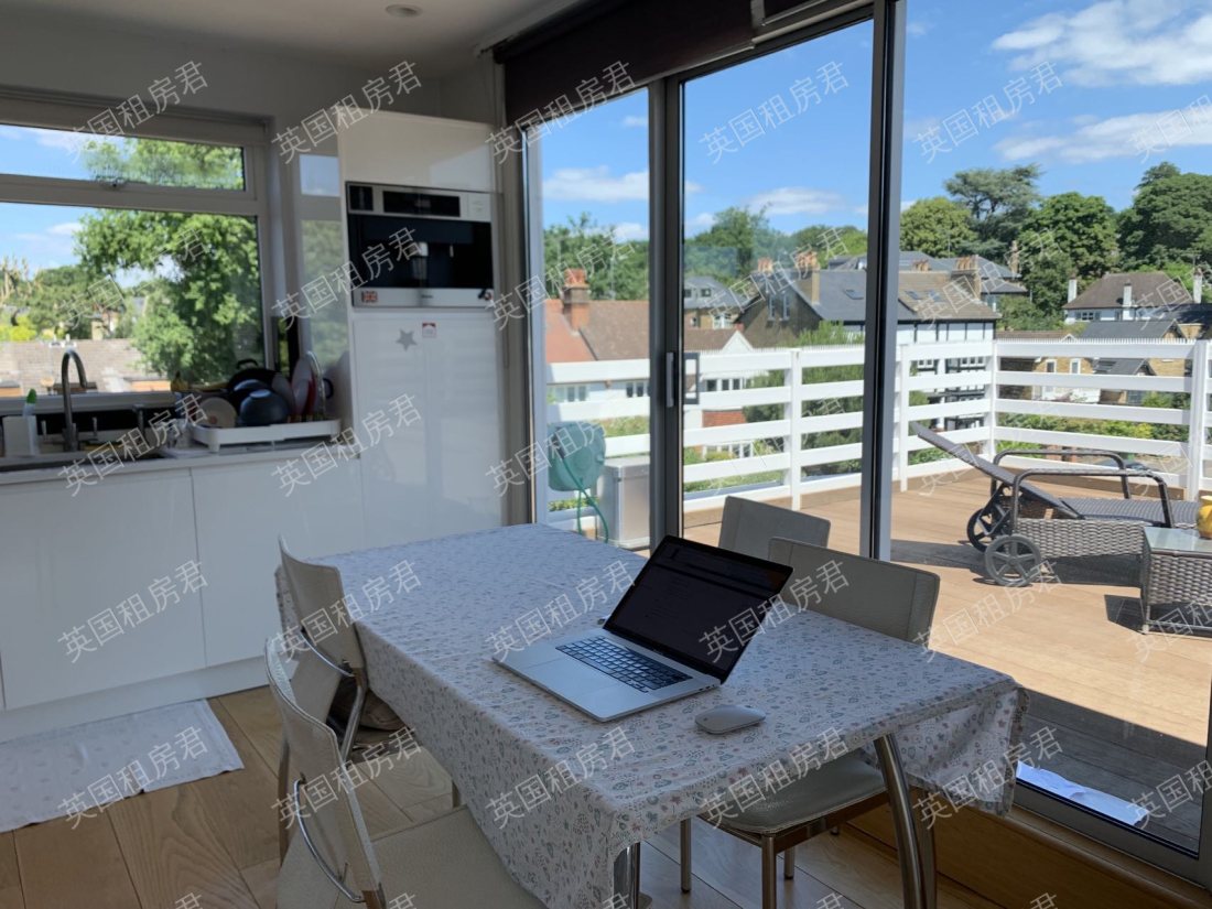 Deer Park Close公寓