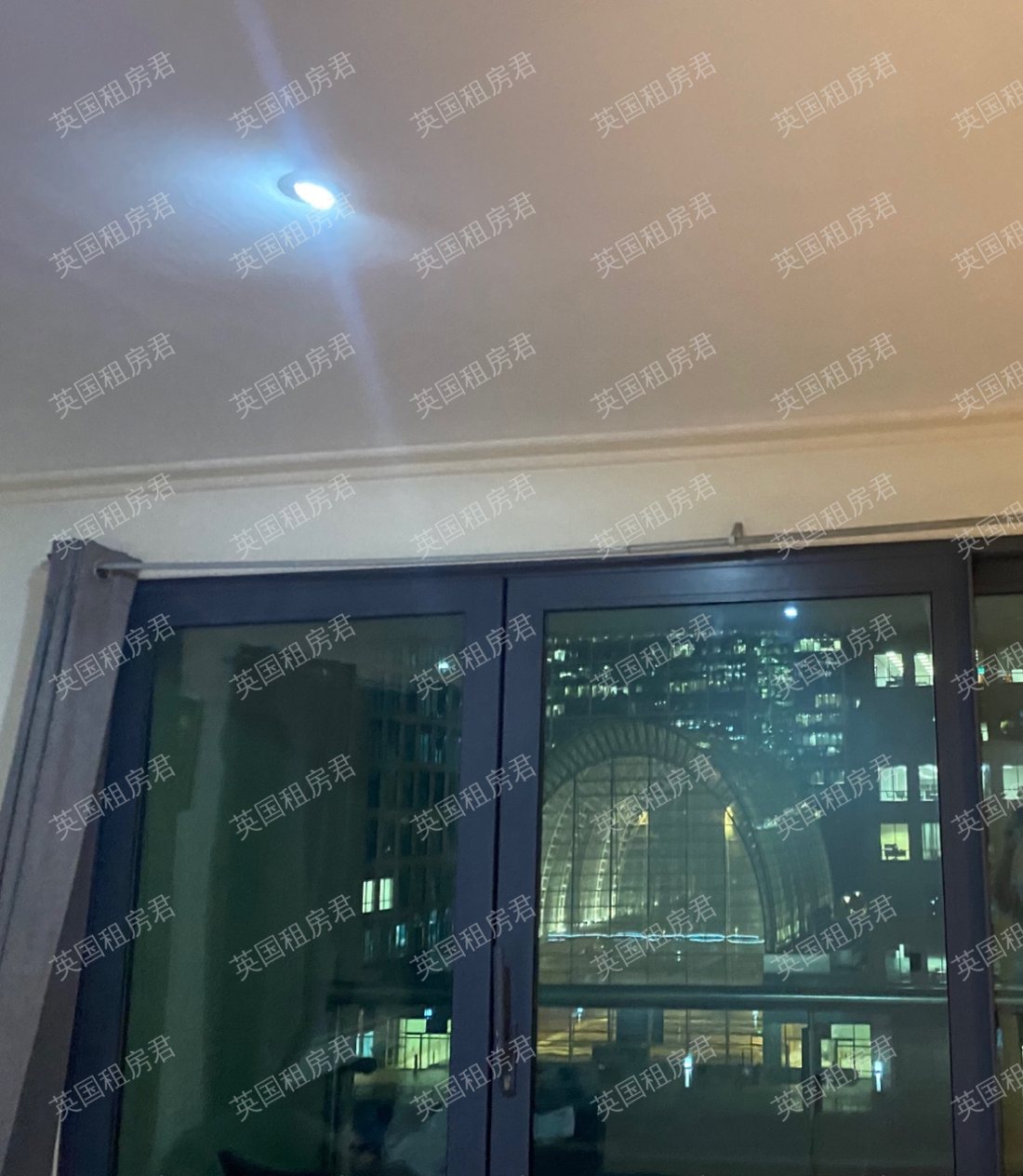 Diacovery dock east公寓