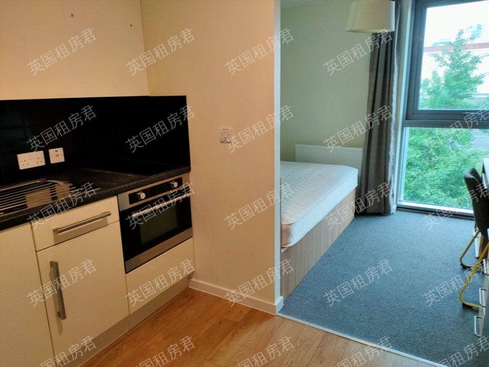 Moonraker Point公寓