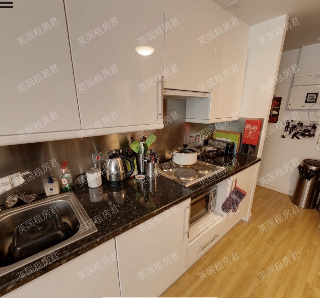 Lady Nicolson Court  公寓