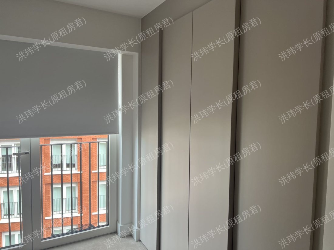 Exchange Gardens公寓