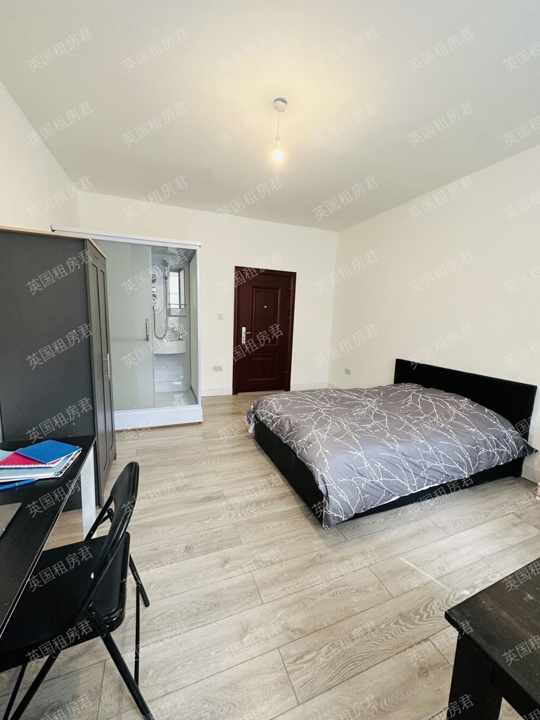 8 Birch Polygon公寓