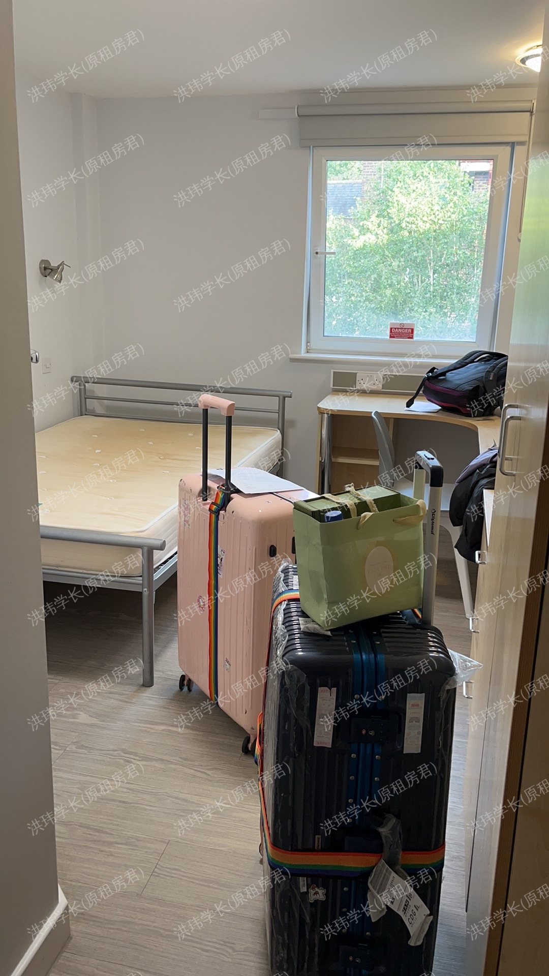 rooms picture