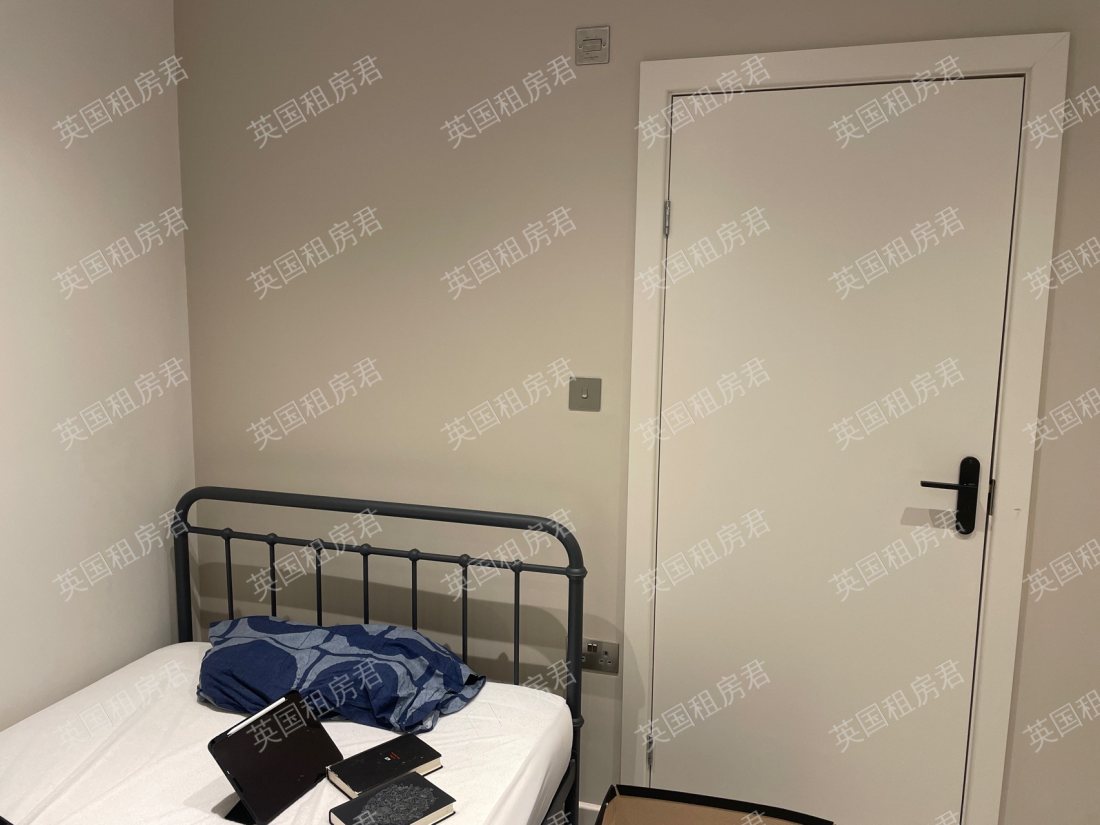 71, Addison Gardens公寓