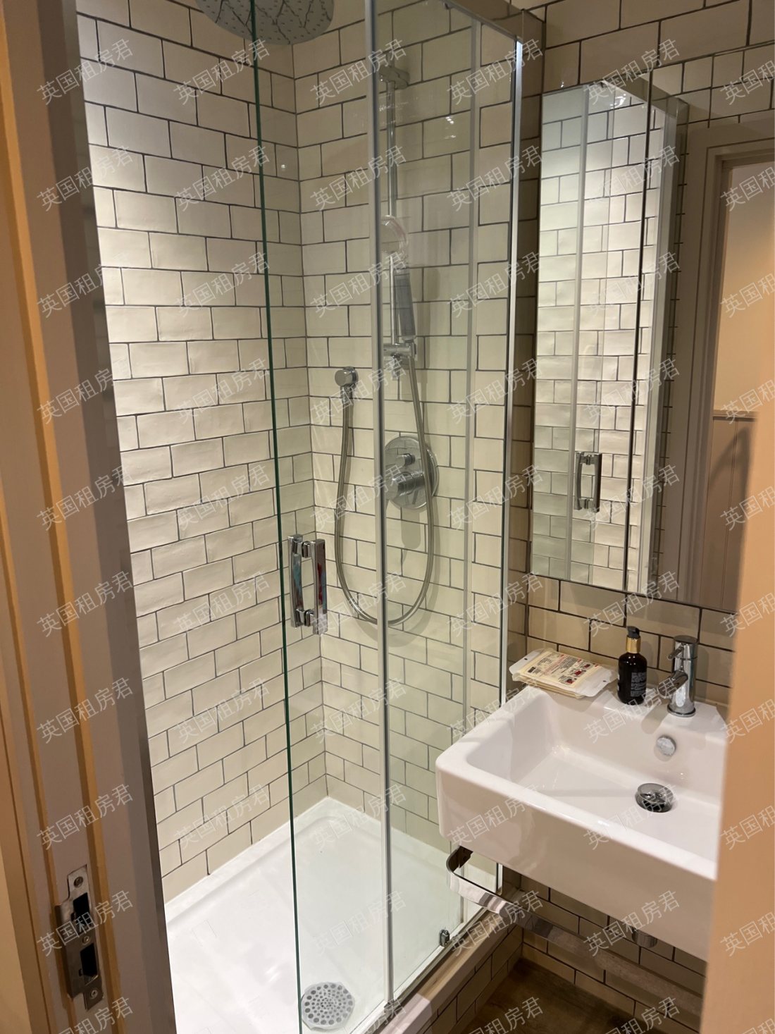 Cardiff The Neighbourhood公寓