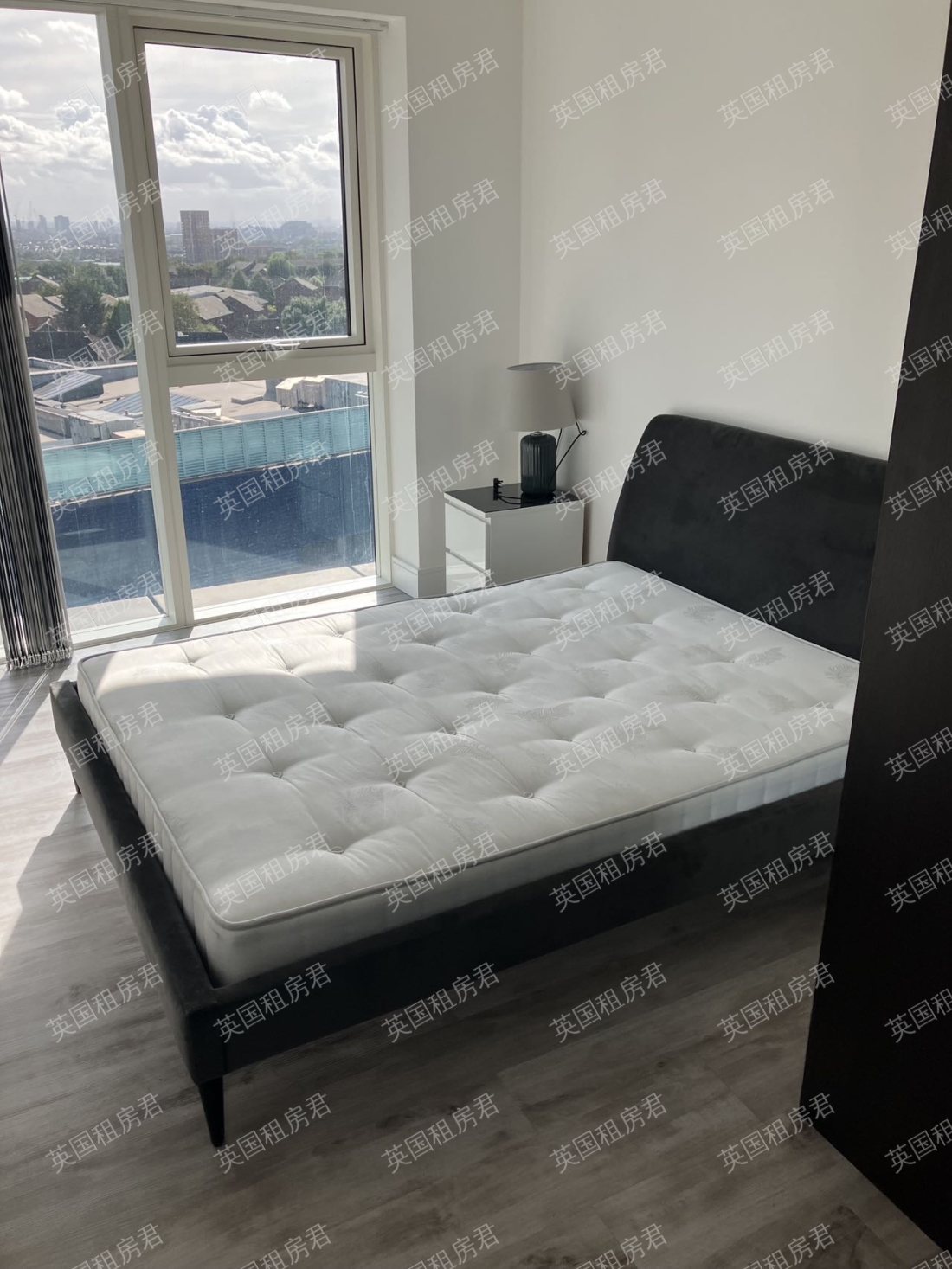 One west point icon tower公寓