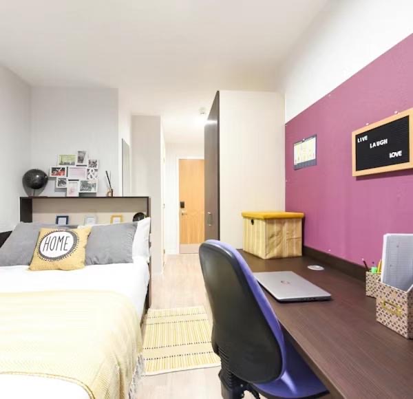 Find Ensuite to rent in Swansea