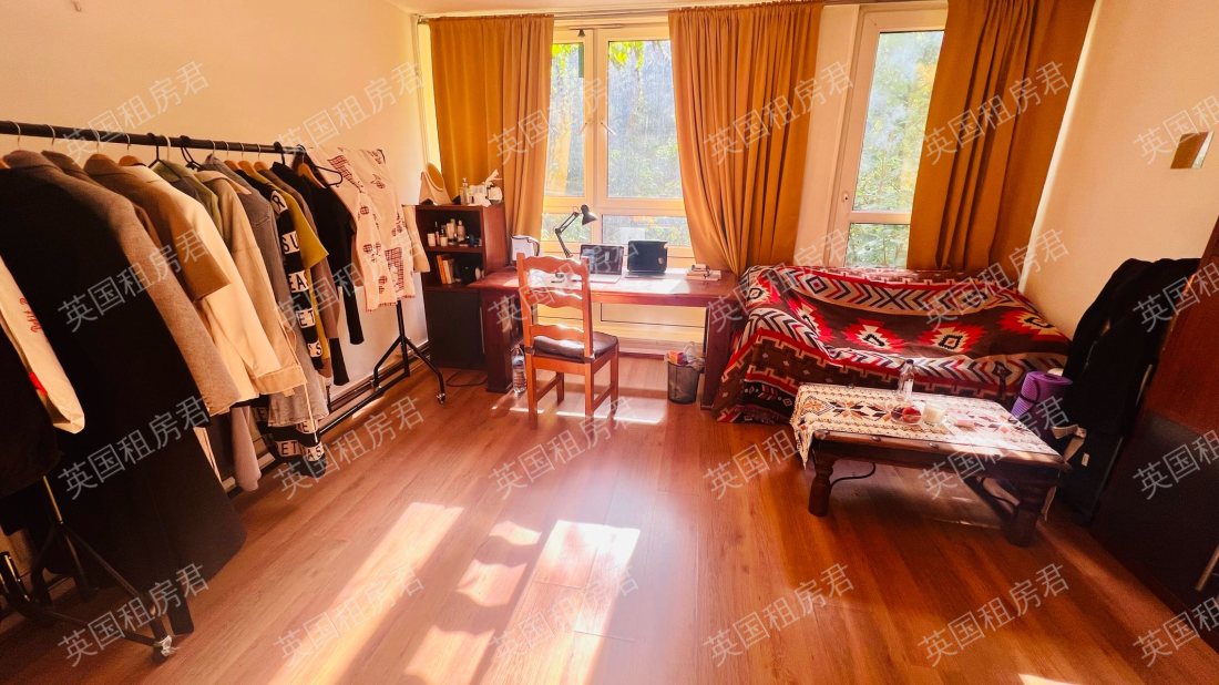 Clarence Gardens公寓