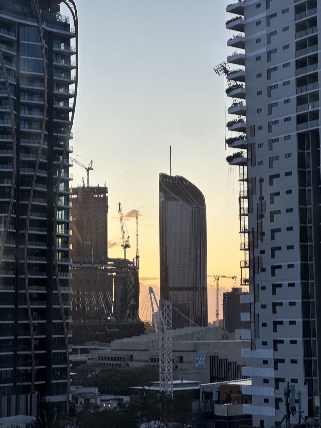 Brisbane one towers 可续租公寓