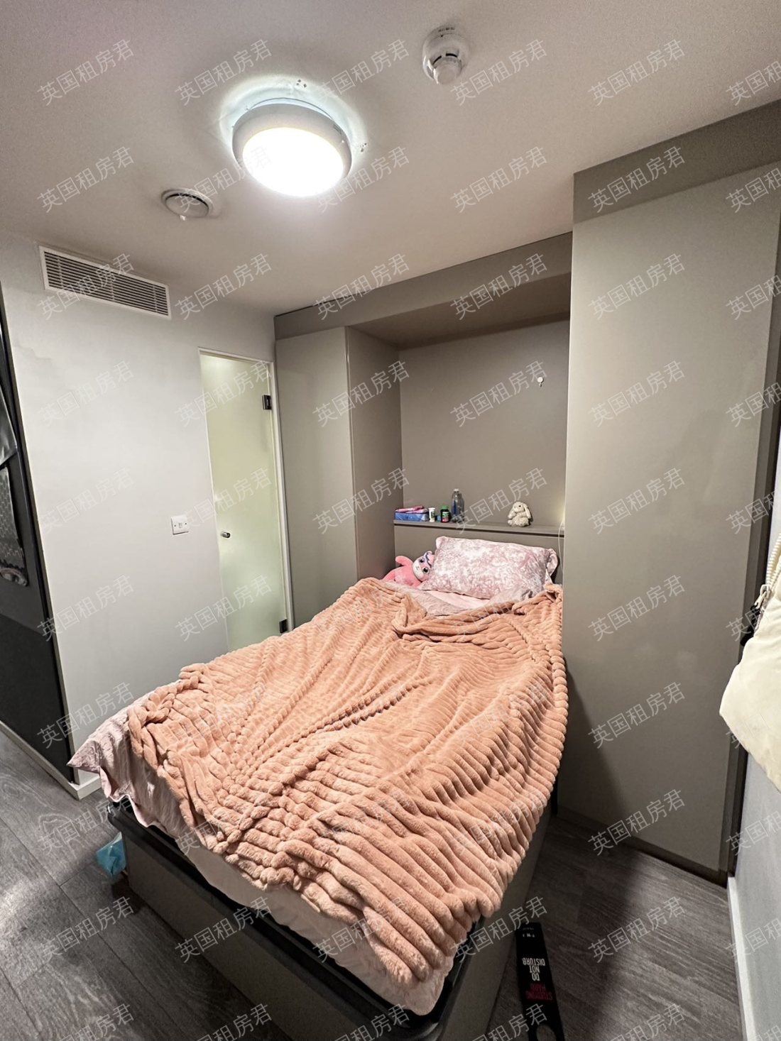 Vita First Street公寓