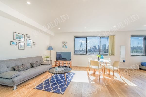 315/1 Wattle Crescent公寓