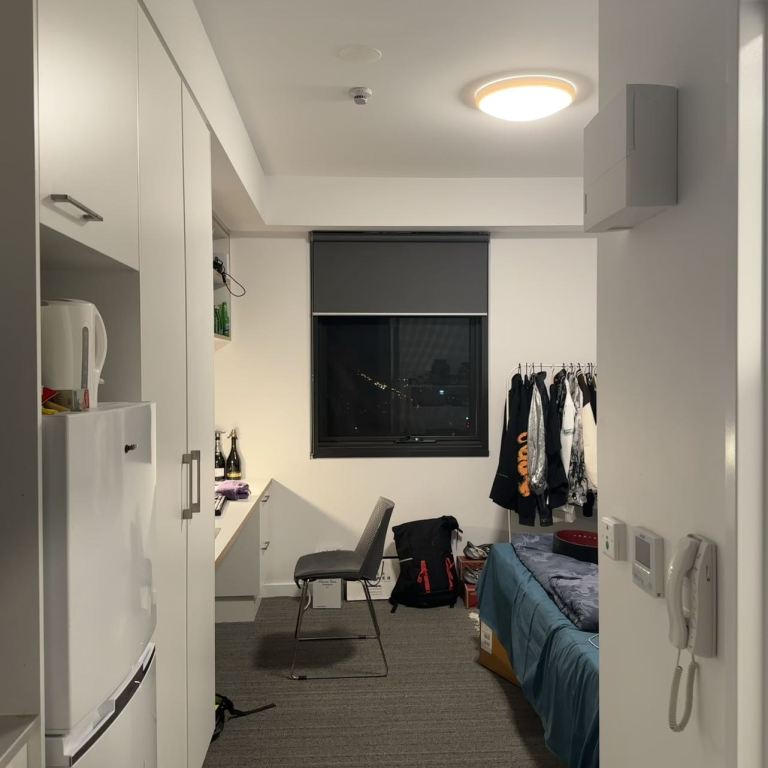 dwell East End Adelaide Student Accommodation 可续租转租