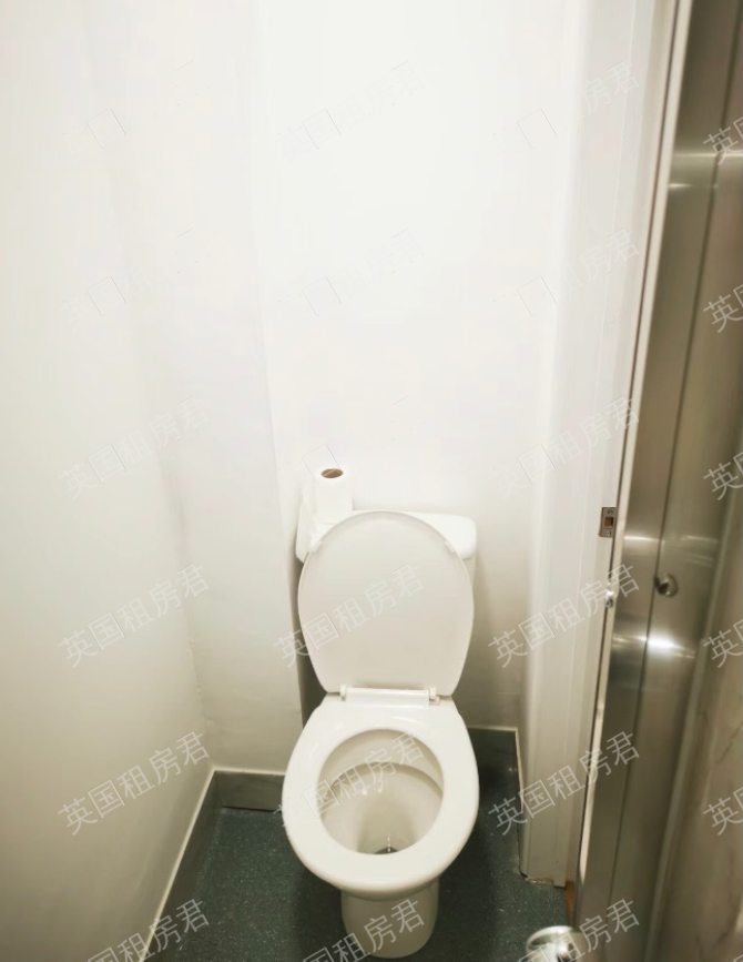 77 Pinhoe road公寓