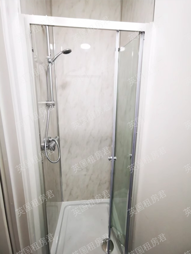 77 Pinhoe road公寓