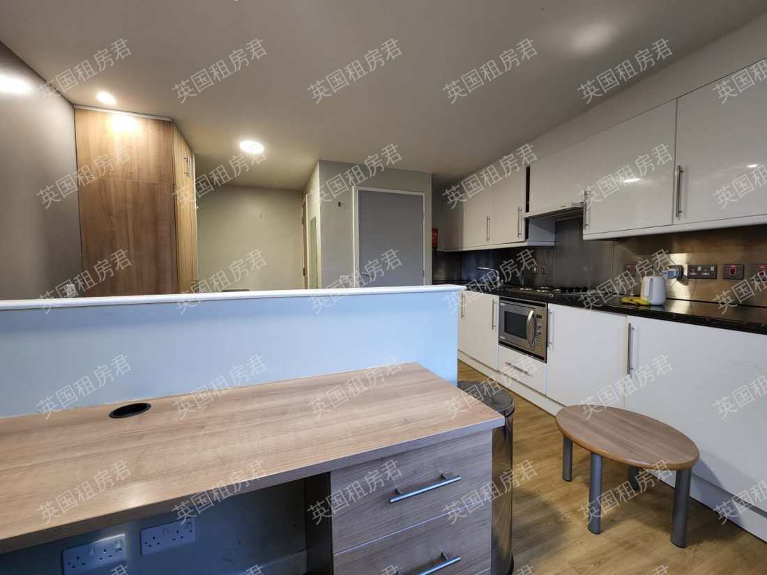 Lady Nicolson Court  公寓