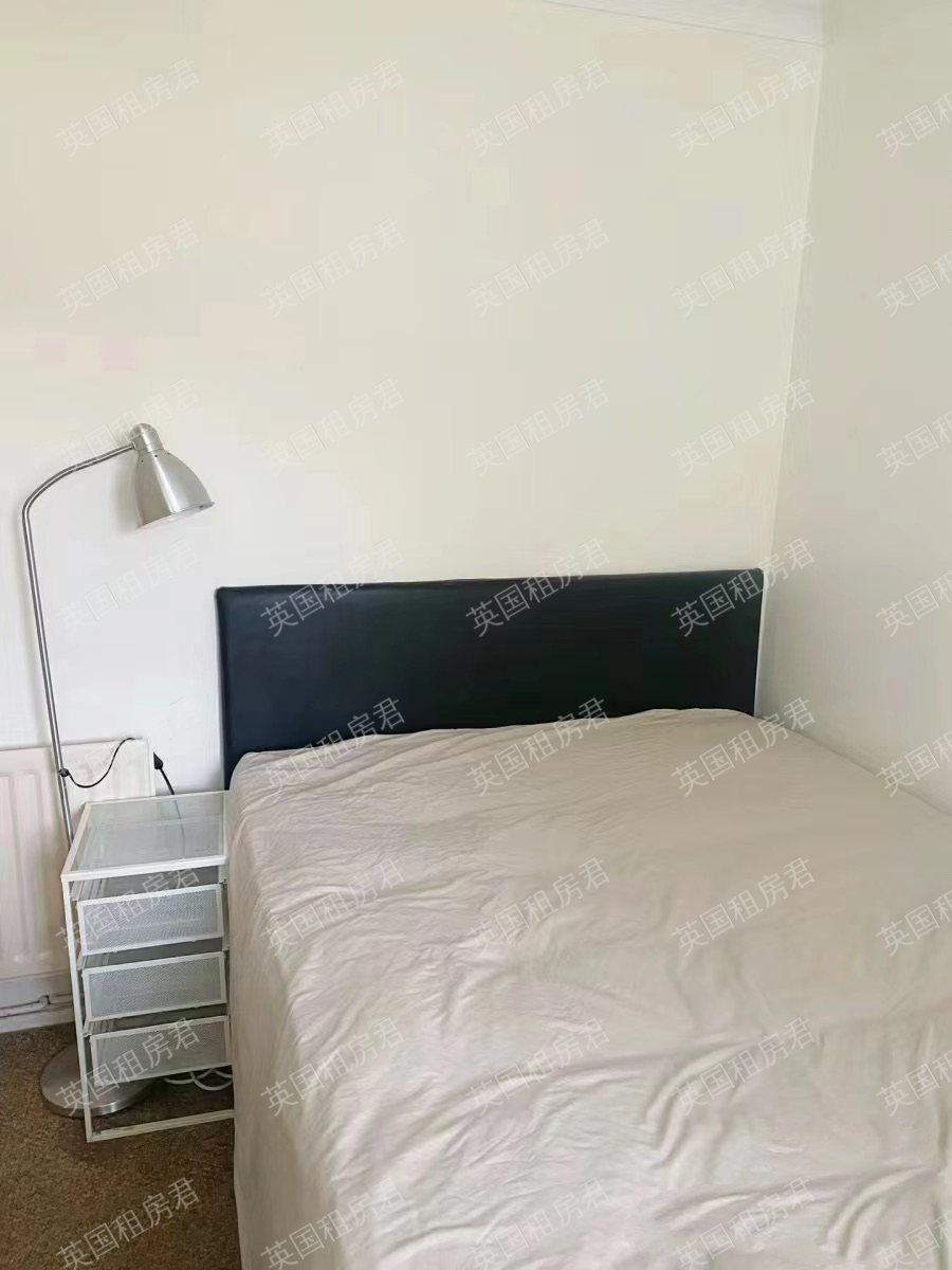 63 Richard House Drive公寓