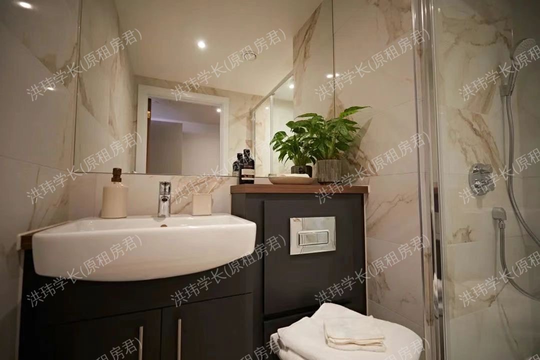 Q three Residence公寓