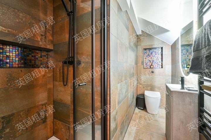 11 Russell Place公寓