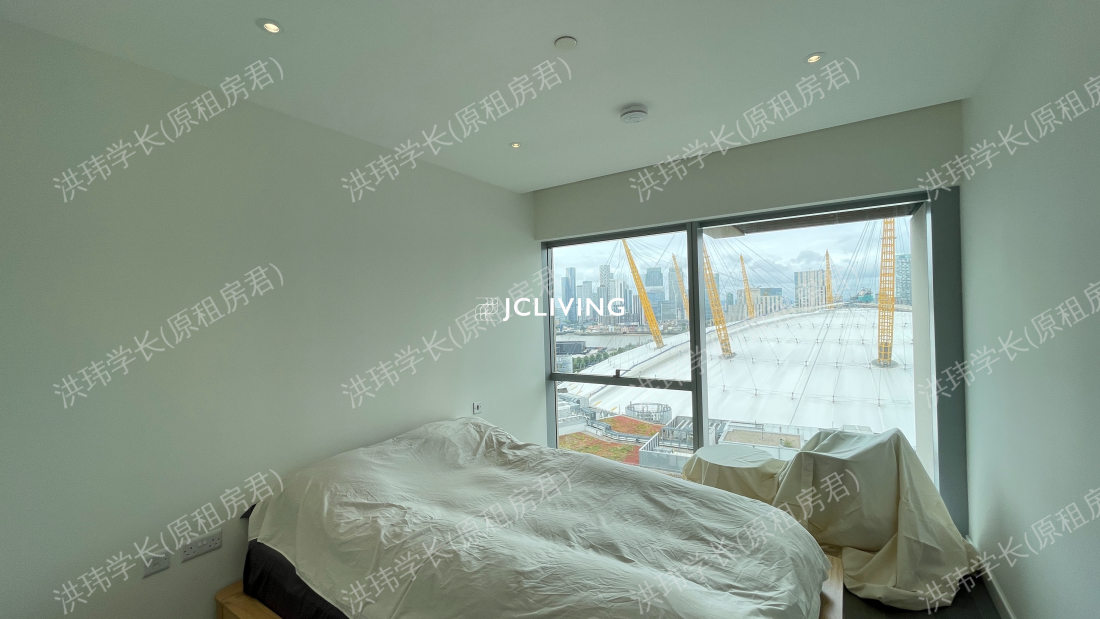 Upper Riverside公寓