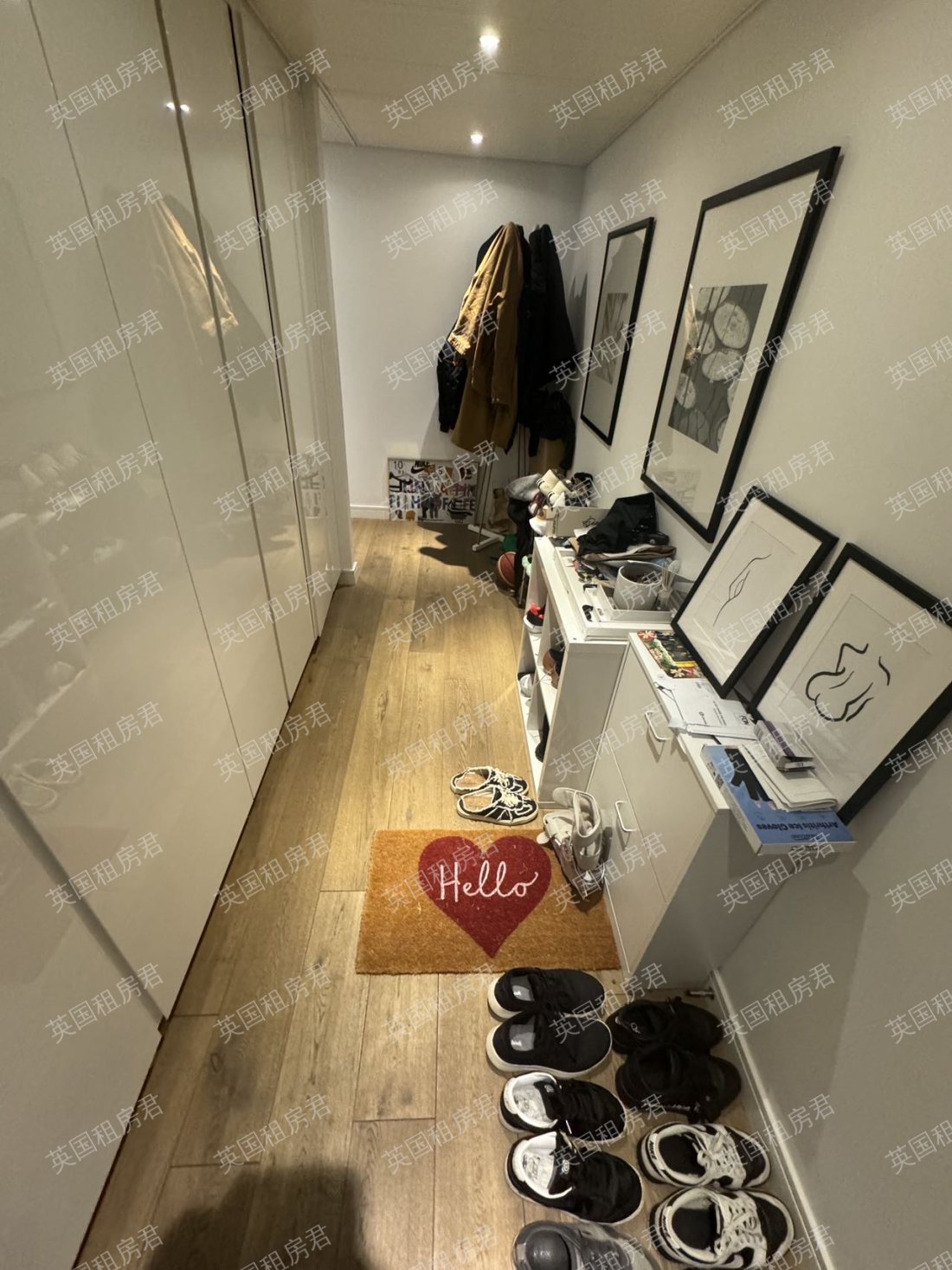 5 Central Saint Giles Piazza公寓