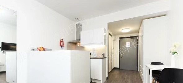 St James House公寓