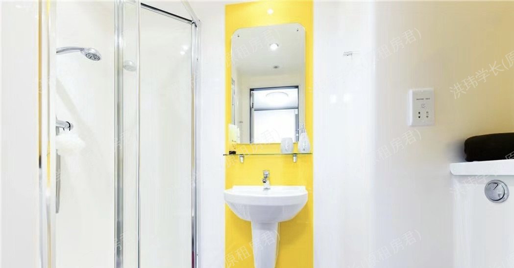 St James House公寓