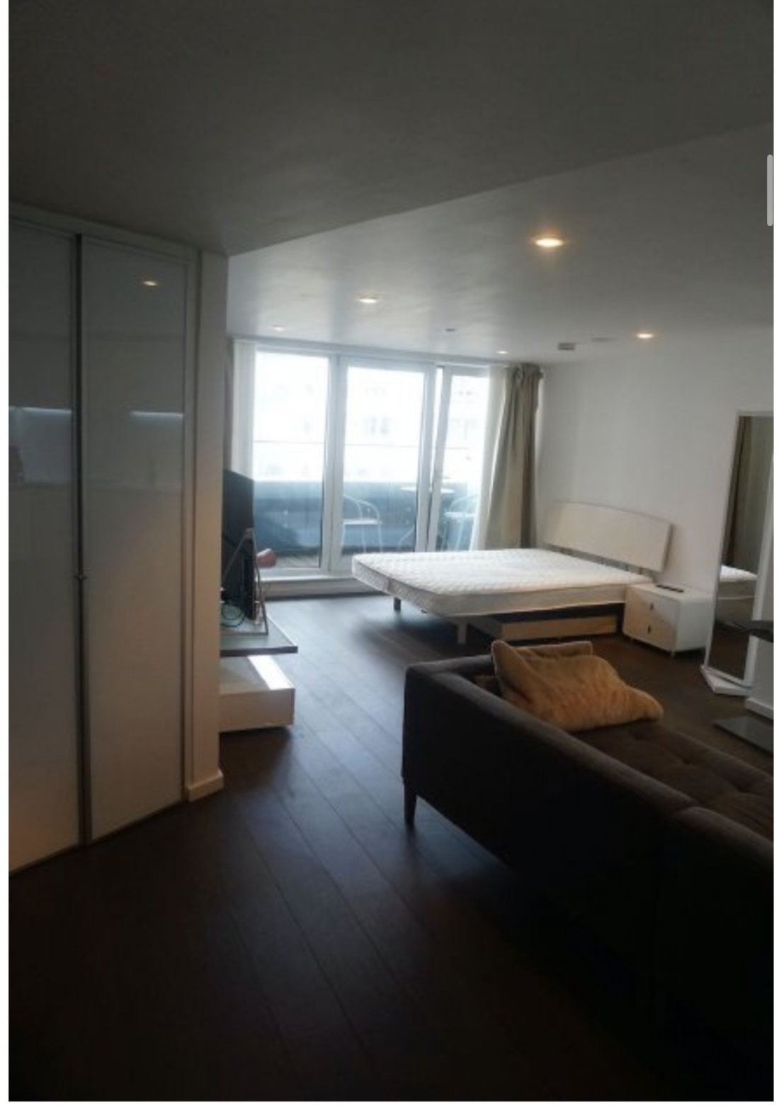 Eagle point 公寓