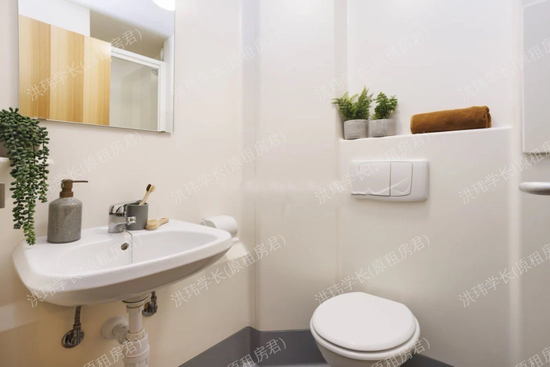 Riverside Point公寓