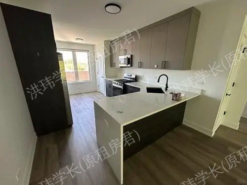 2030 Greenwood St Apartments公寓