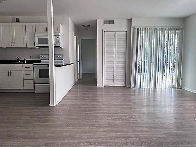 Holly hill apartment home公寓
