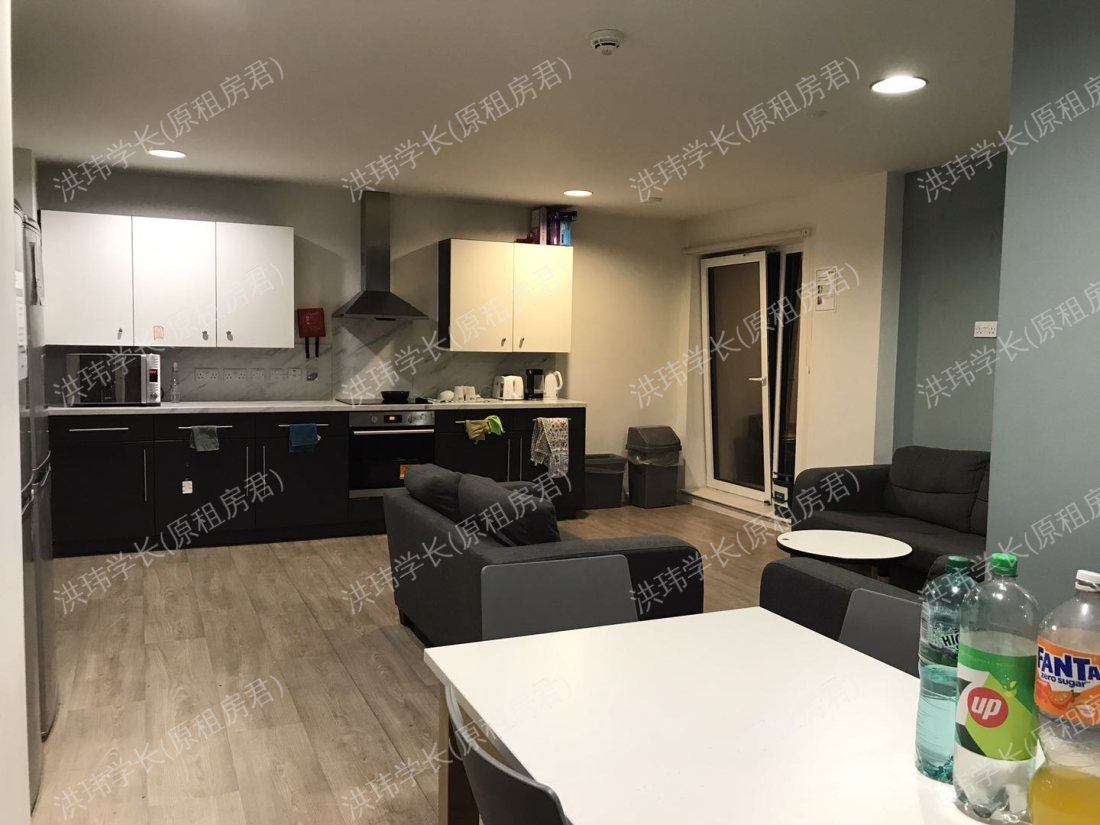 Eleanor Rosa House公寓