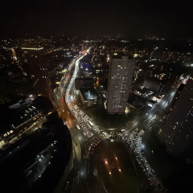 Beetham Tower 顶层复式Penthouse转租